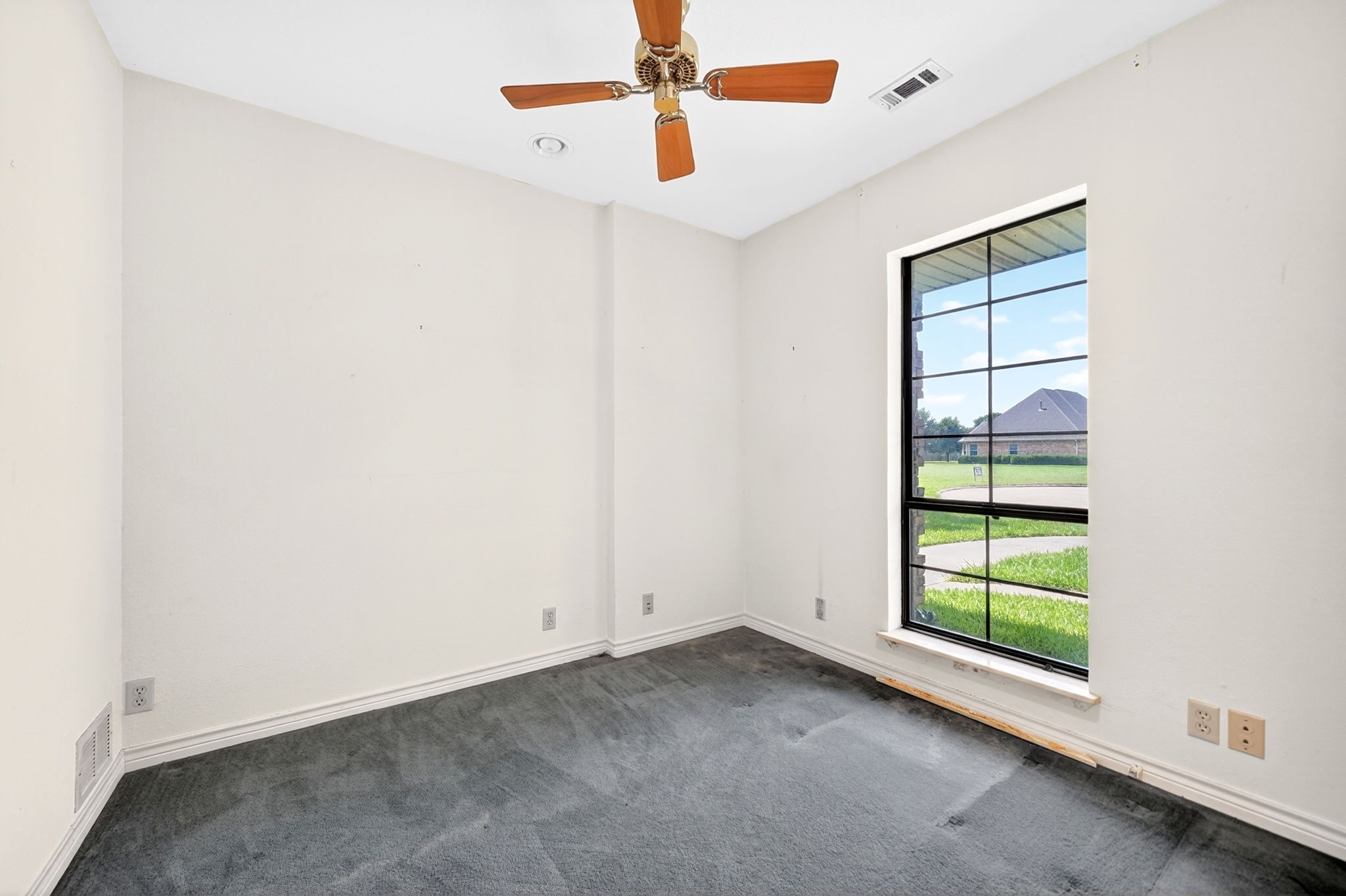 108 Heatherstone Circle Kaufman TX 75142