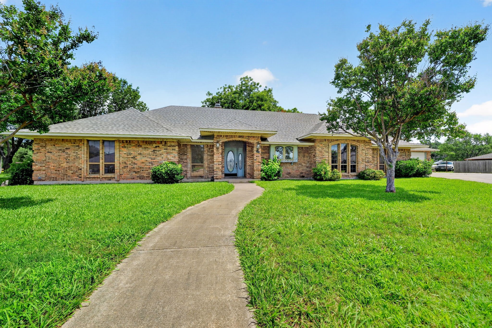 108 Heatherstone Circle Kaufman TX 75142