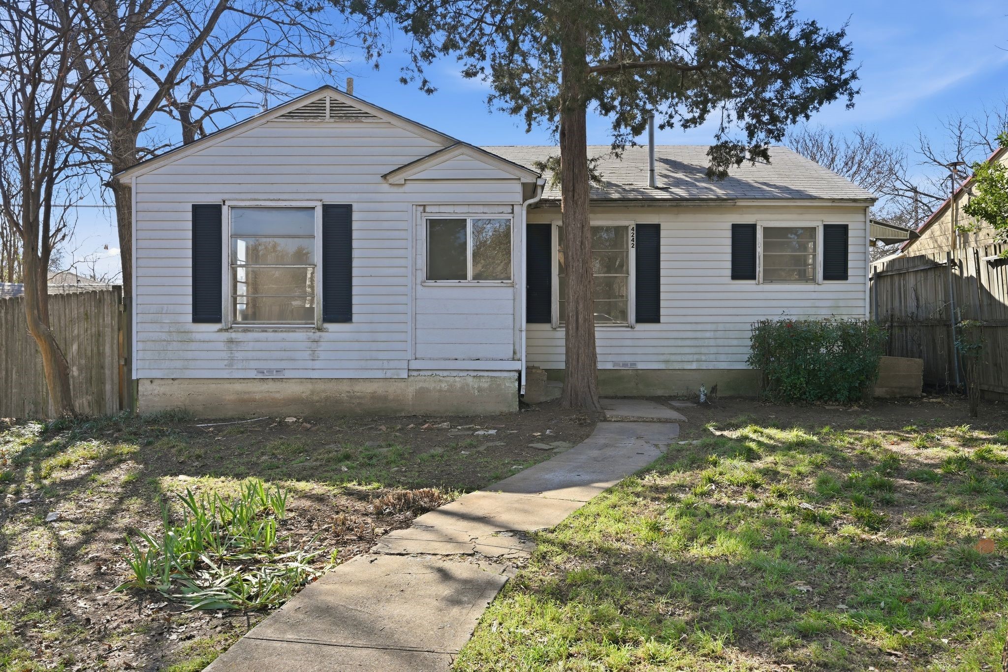4242 Aero Drive Dallas TX 75209