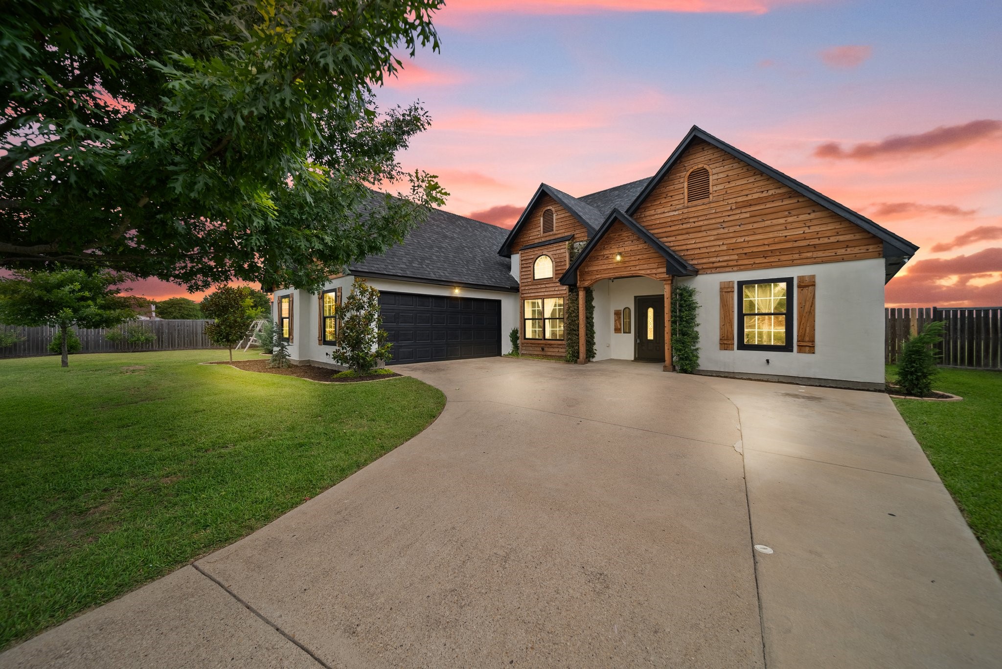 218 Bent Creek Drive Waxahachie TX 75165