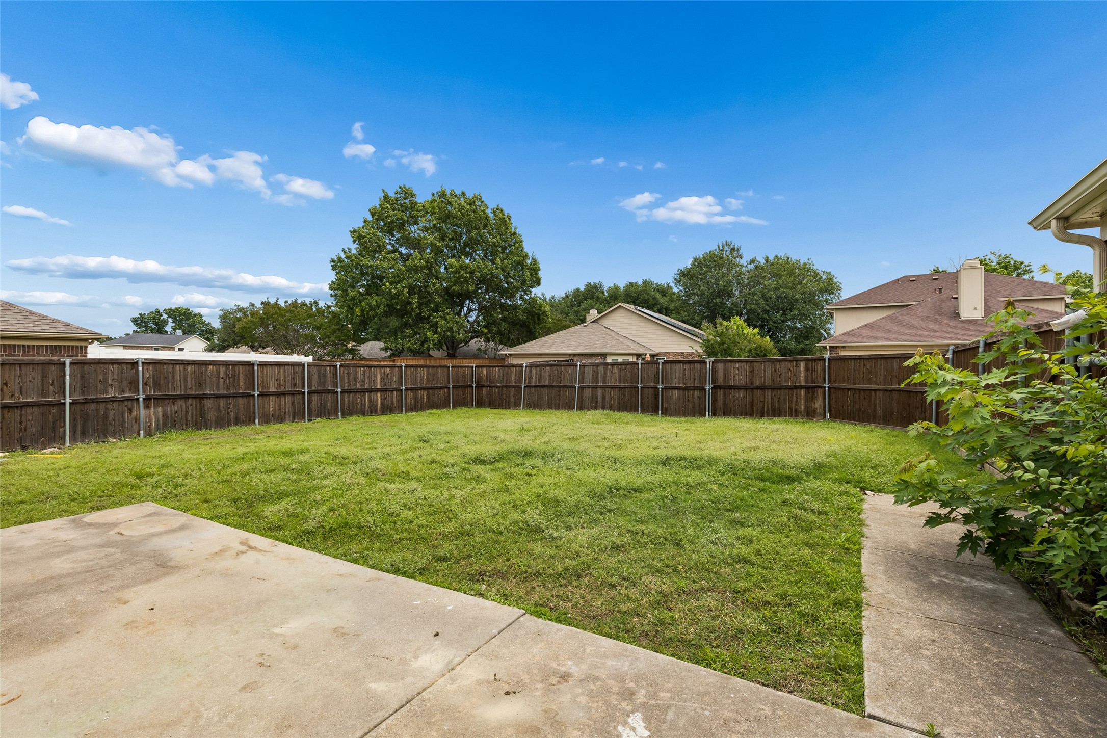 2069 Cameo Drive Lewisville TX 75067