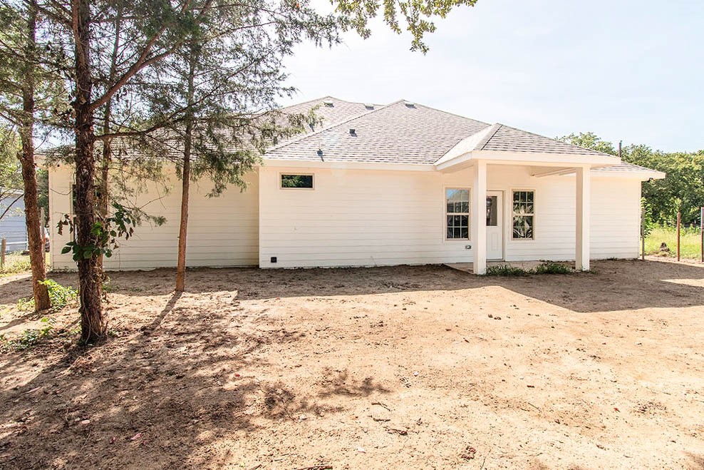 212 Navajo Trail West Tawakoni TX 75474