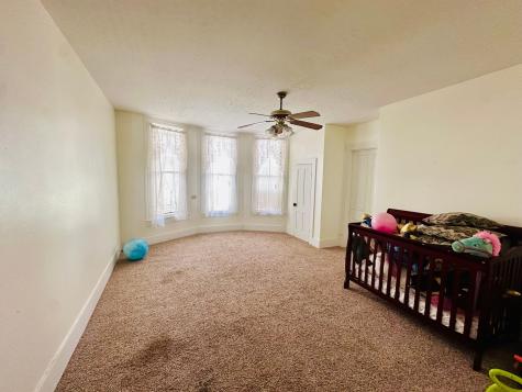735 N Robinson Street Cleburne TX 76031