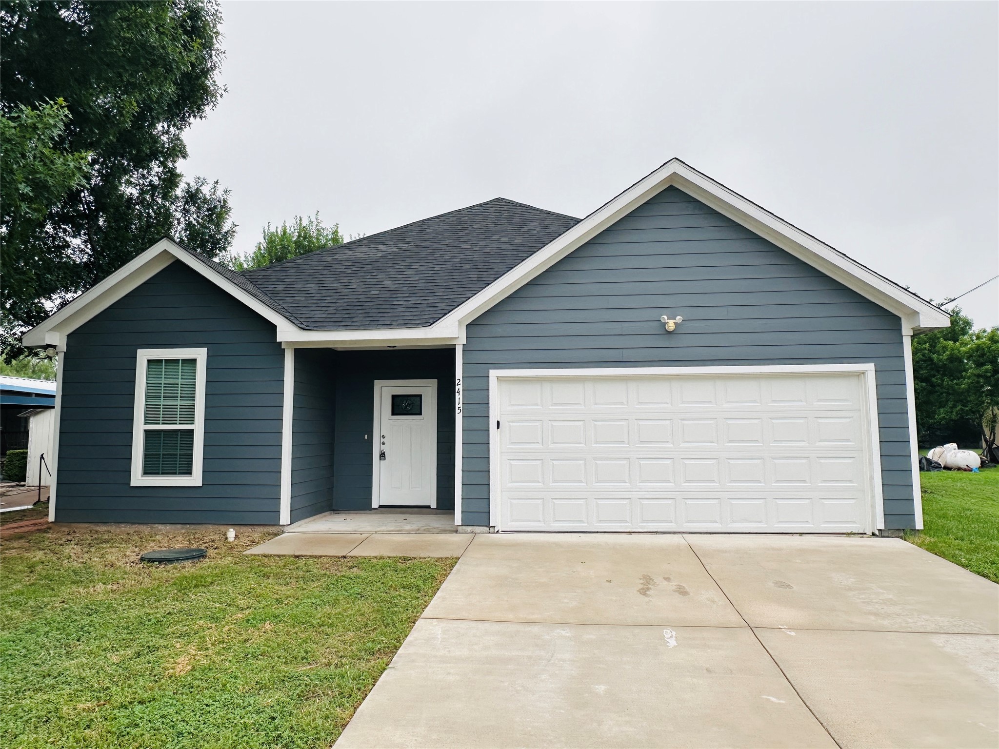 2415 San Gabriel Drive Granbury TX 76048