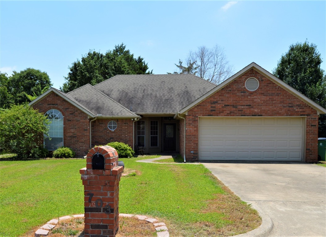 703 Colony Drive Greenville TX 75402