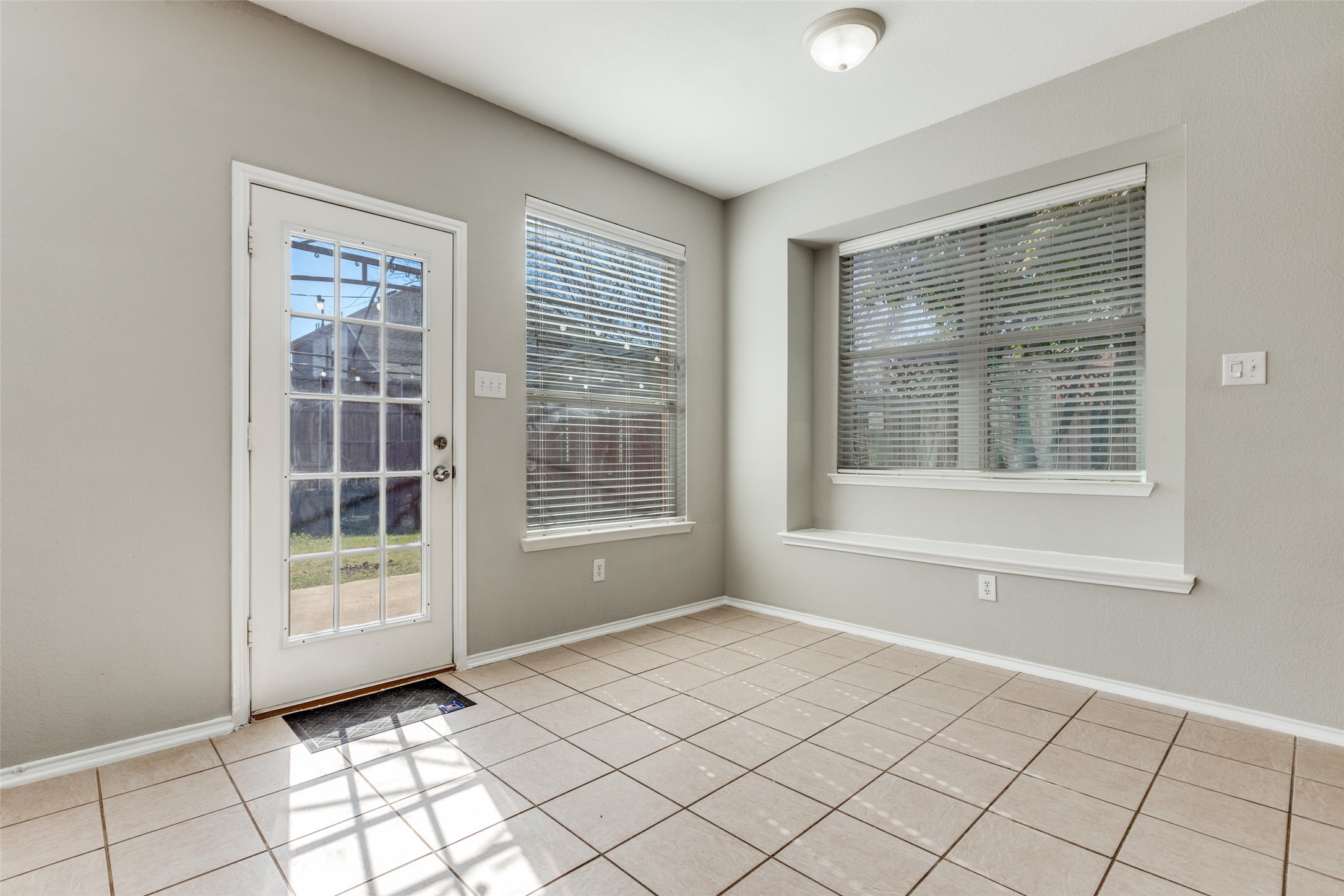 1018 Spanish Moss Drive Garland TX 75040