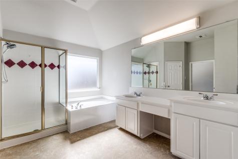 1018 Spanish Moss Drive Garland TX 75040