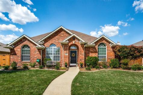 1233 Hillcrest Drive Allen TX 75002