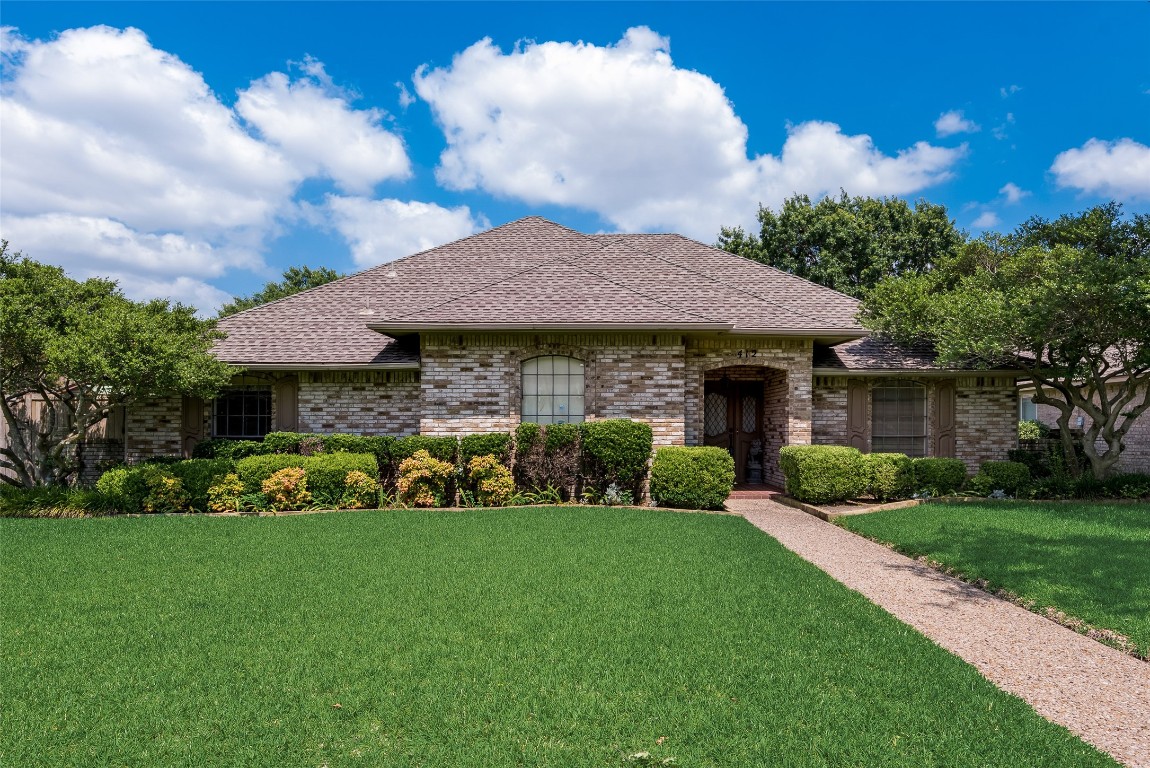412 Mossbrook Drive Richardson TX 75081