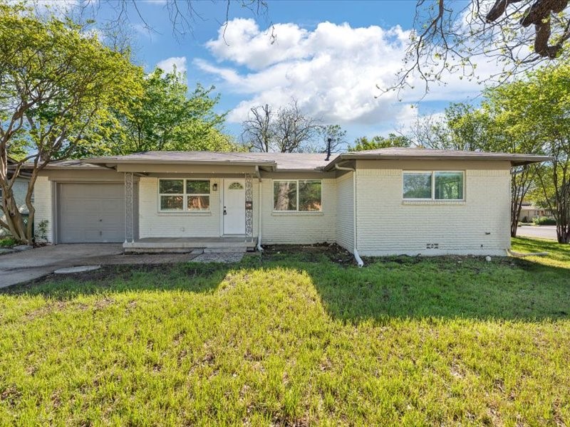 5200 Mcquade Street Haltom City TX 76117