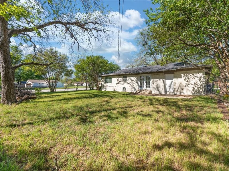 5200 Mcquade Street Haltom City TX 76117
