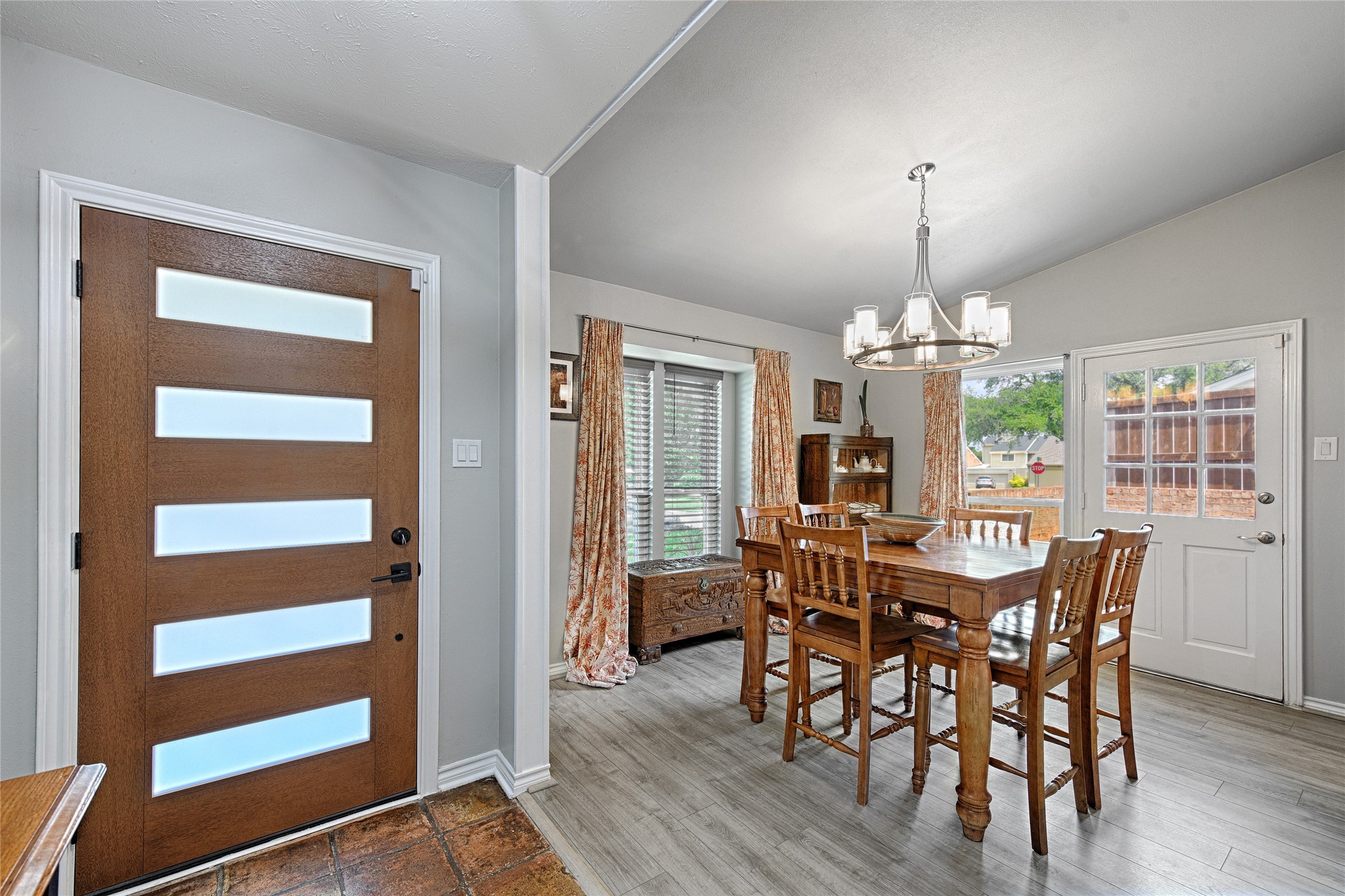 2708 Lakewood Lane Carrollton TX 75006