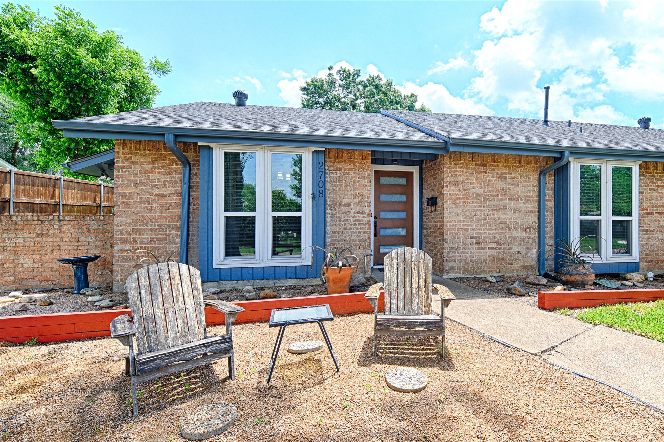 2708 Lakewood Lane Carrollton TX 75006