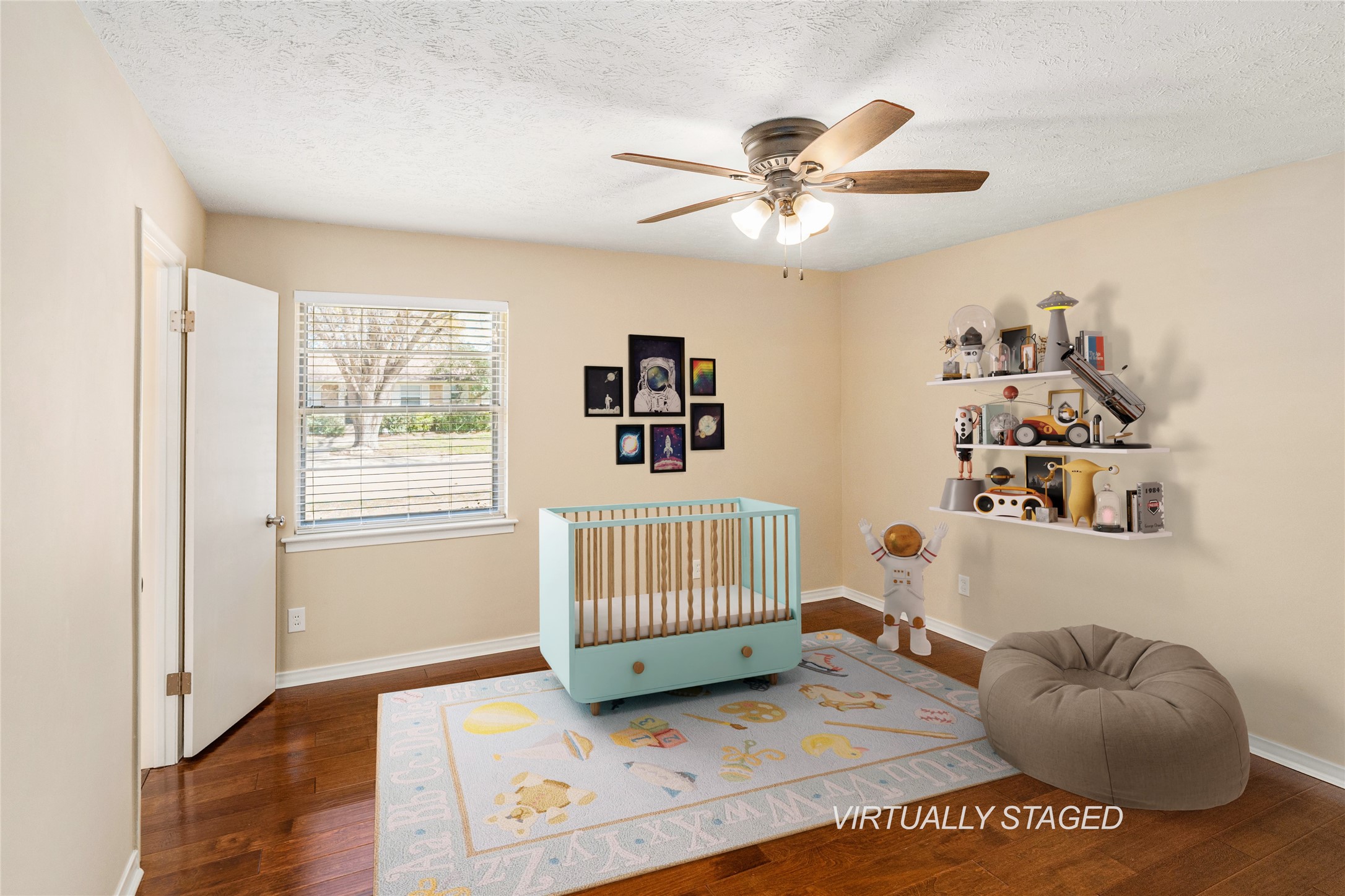 5811 Clendenin Avenue Dallas TX 75228