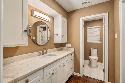 5811 Clendenin Avenue Dallas TX 75228