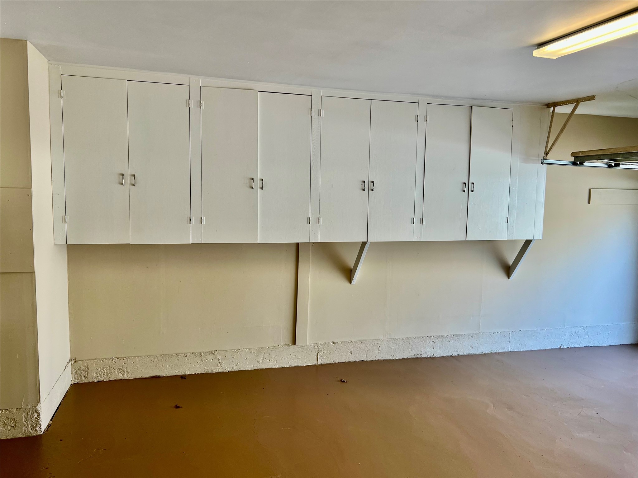 5811 Clendenin Avenue Dallas TX 75228