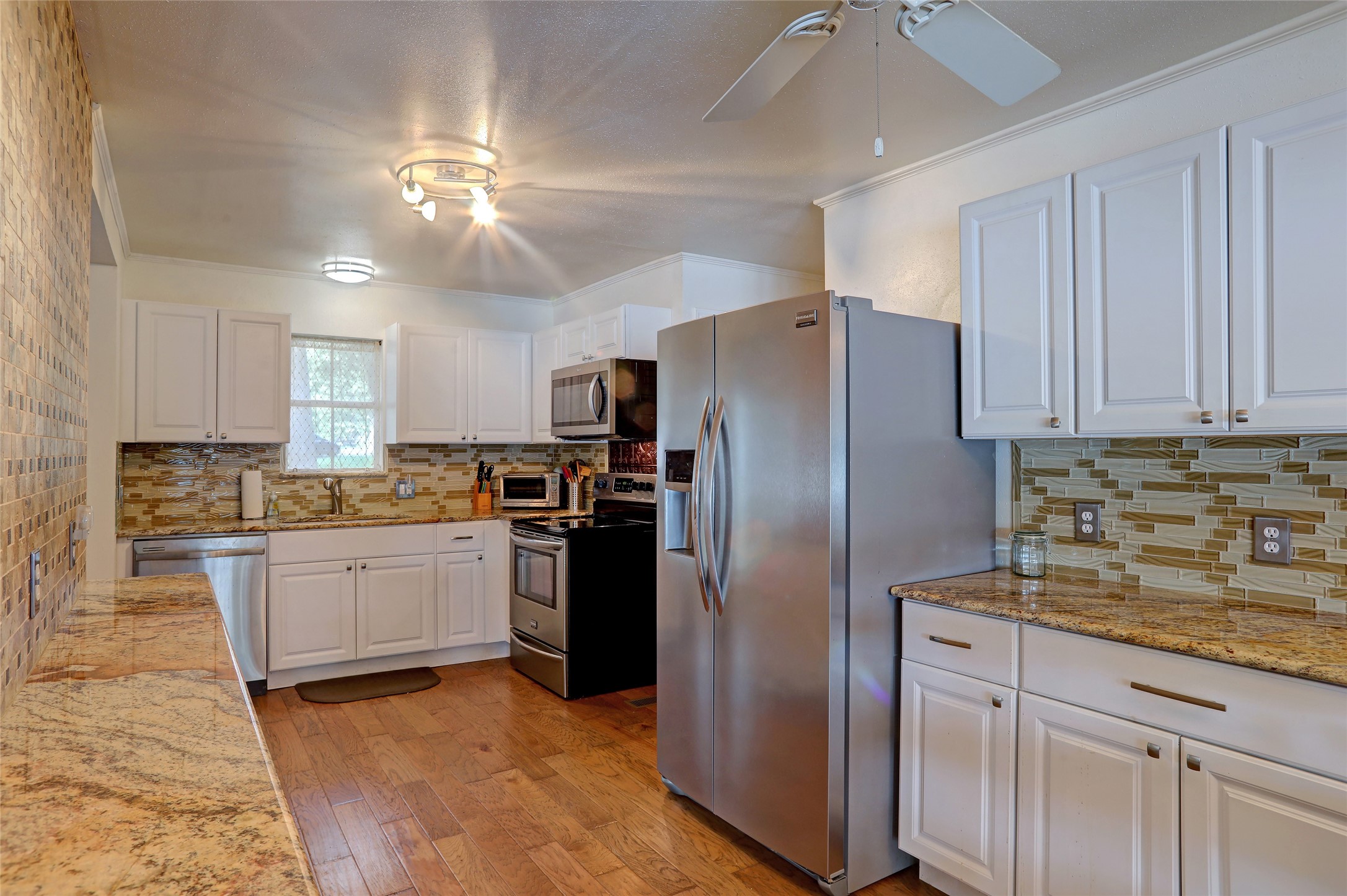 1208 Atoll Court Tool TX 75143