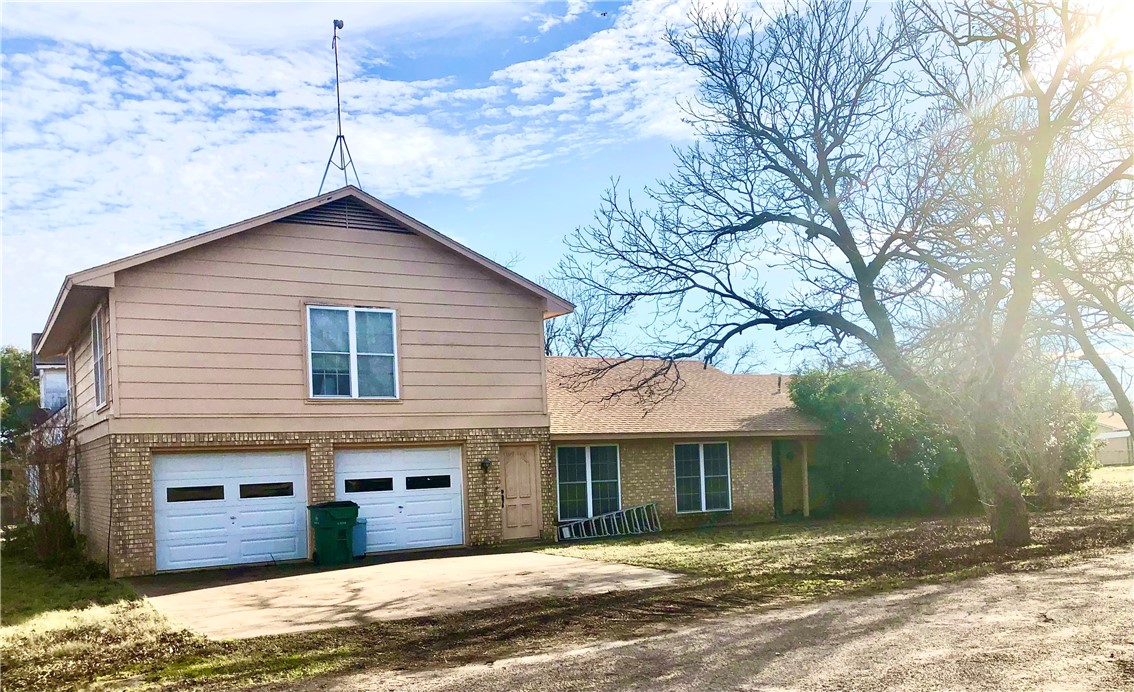215 N Carpenter Street Mart TX 76664