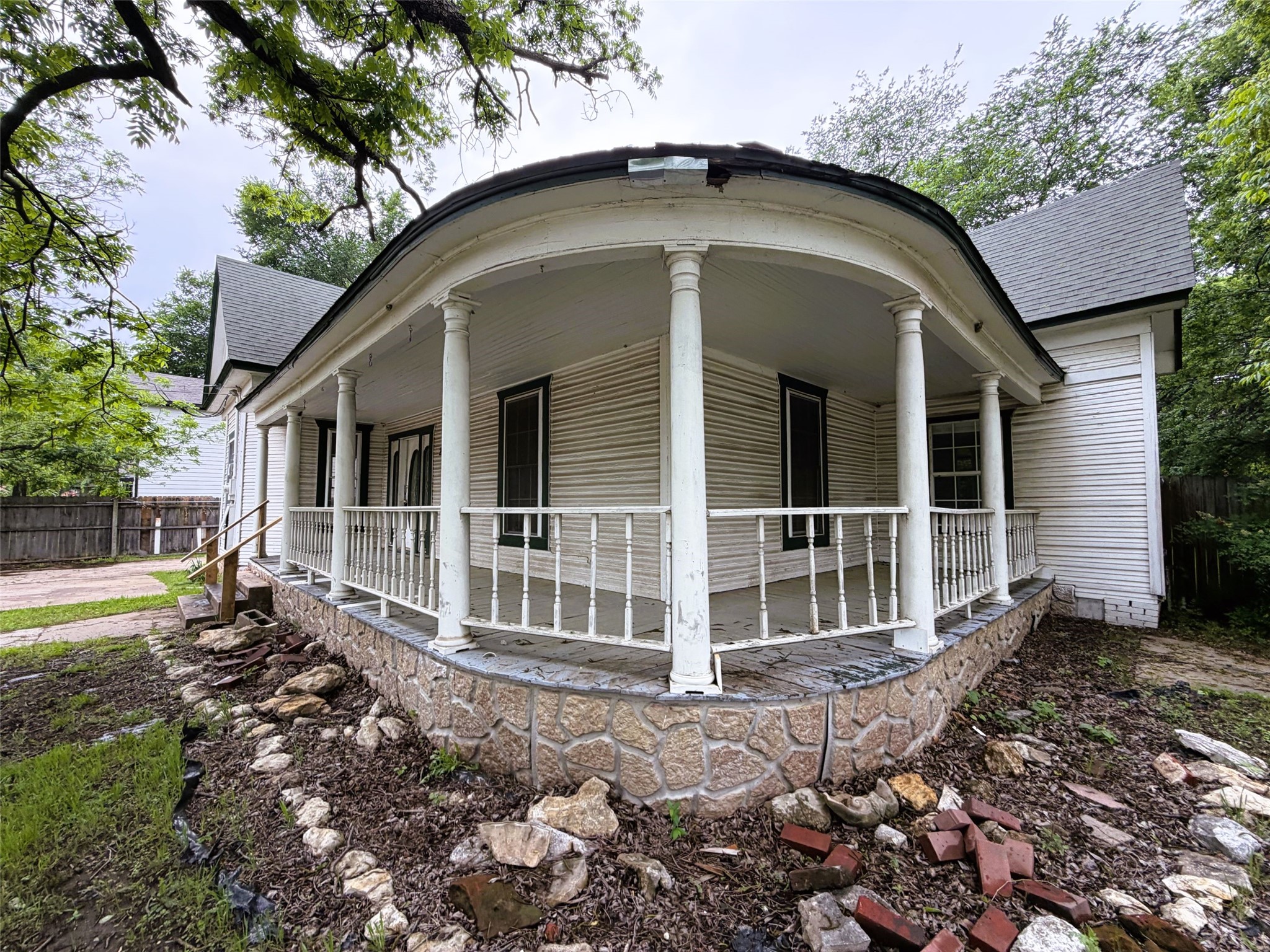 215 Heath Street Cleburne TX 76031