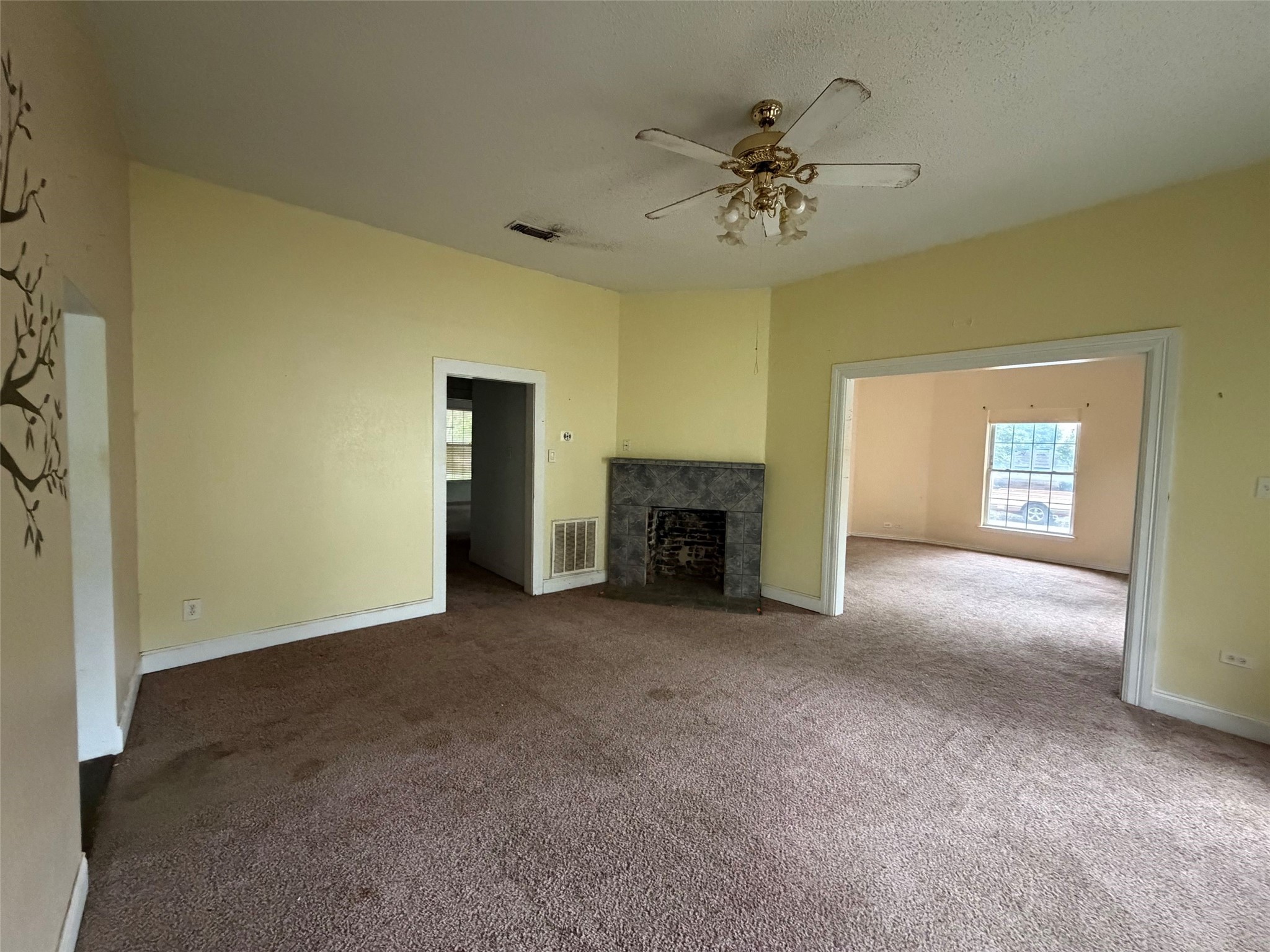 215 Heath Street Cleburne TX 76031