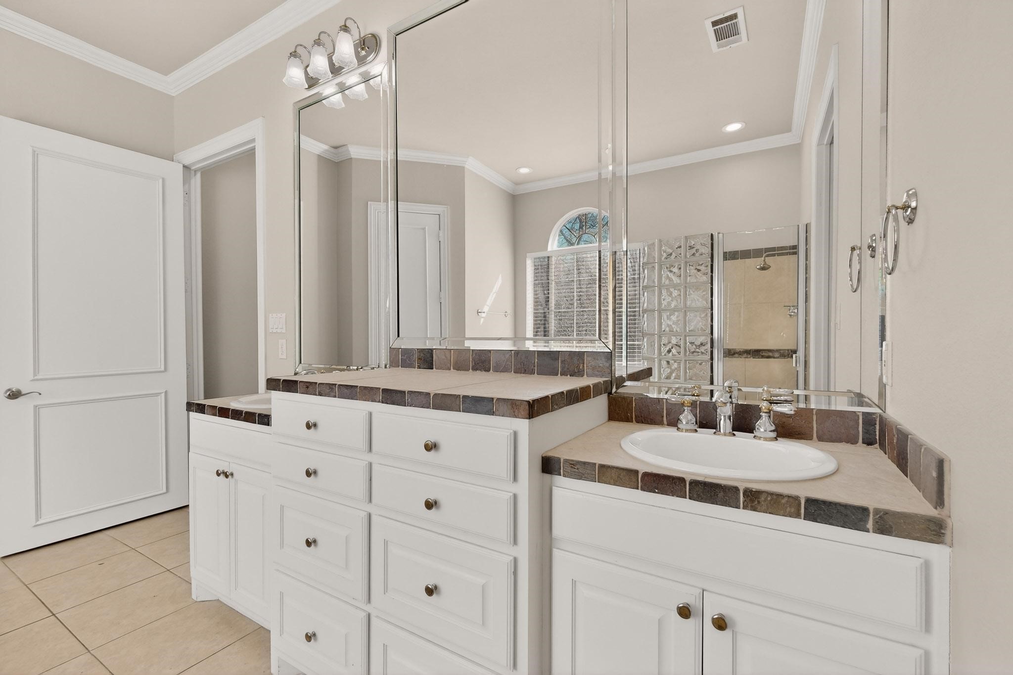 2234 Southern Oaks Drive Cedar Hill TX 75104