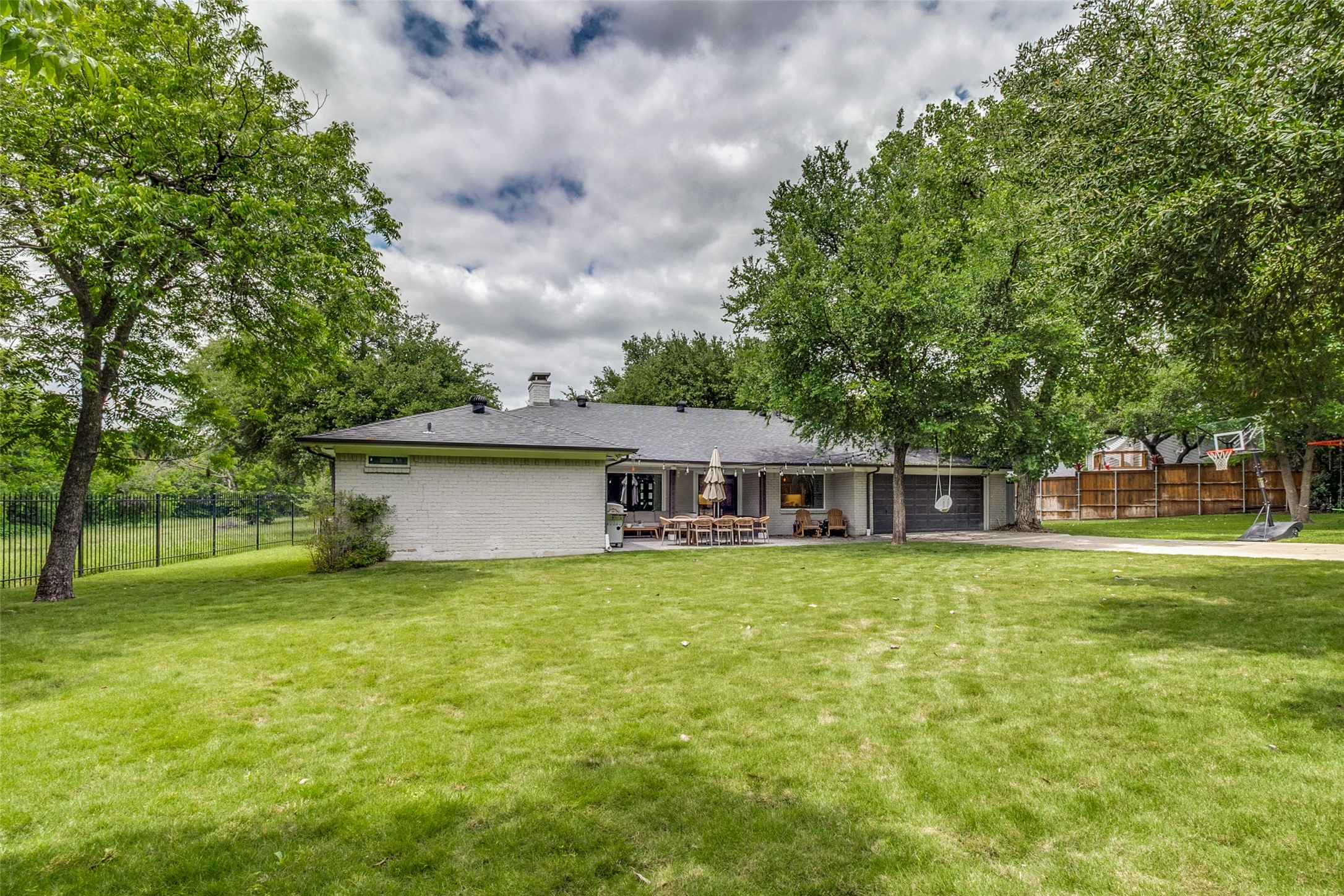 10118 Timber Trail Drive Dallas TX 75229