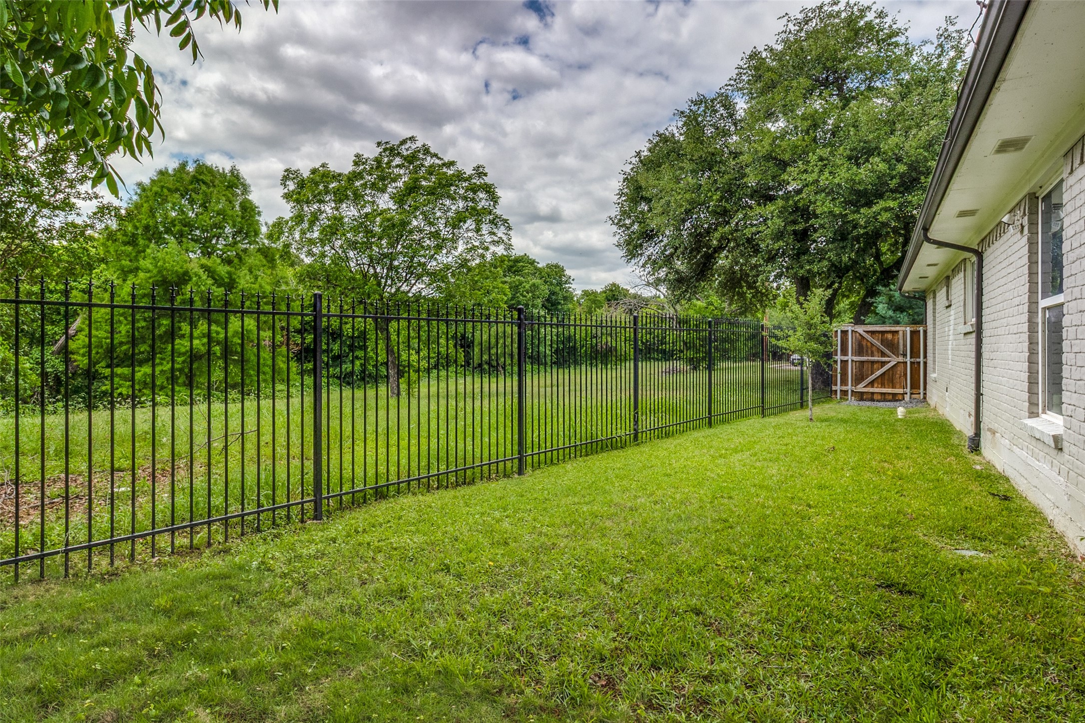 10118 Timber Trail Drive Dallas TX 75229