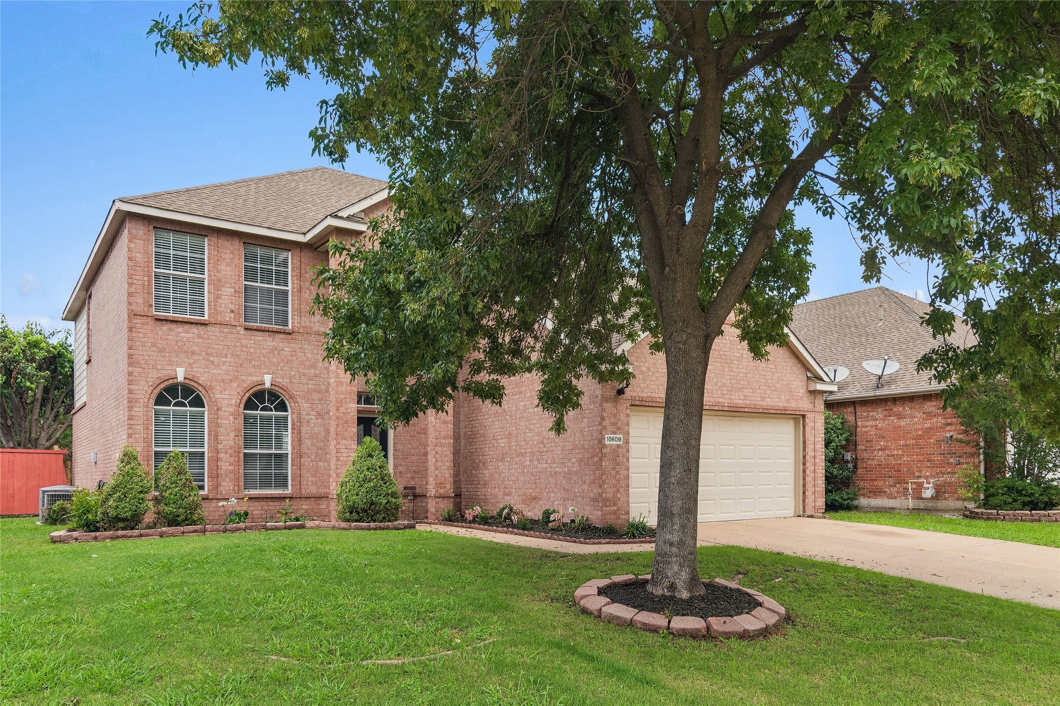 10609 Augusta Lane Rowlett TX 75089