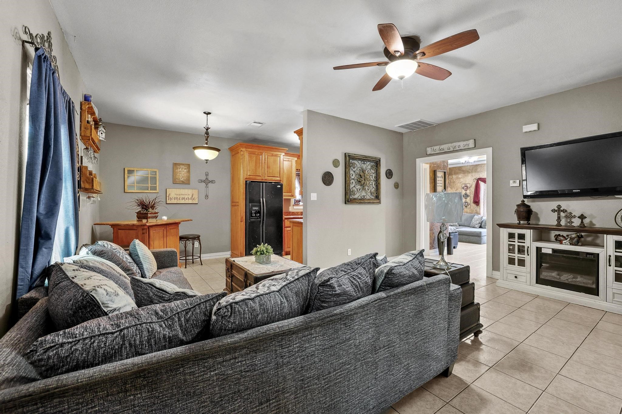 303 E Brockett Street Sherman TX 75090