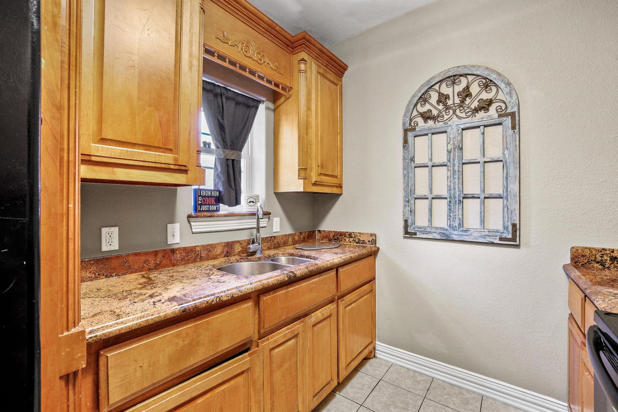 303 E Brockett Street Sherman TX 75090