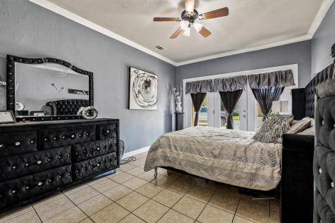 303 E Brockett Street Sherman TX 75090