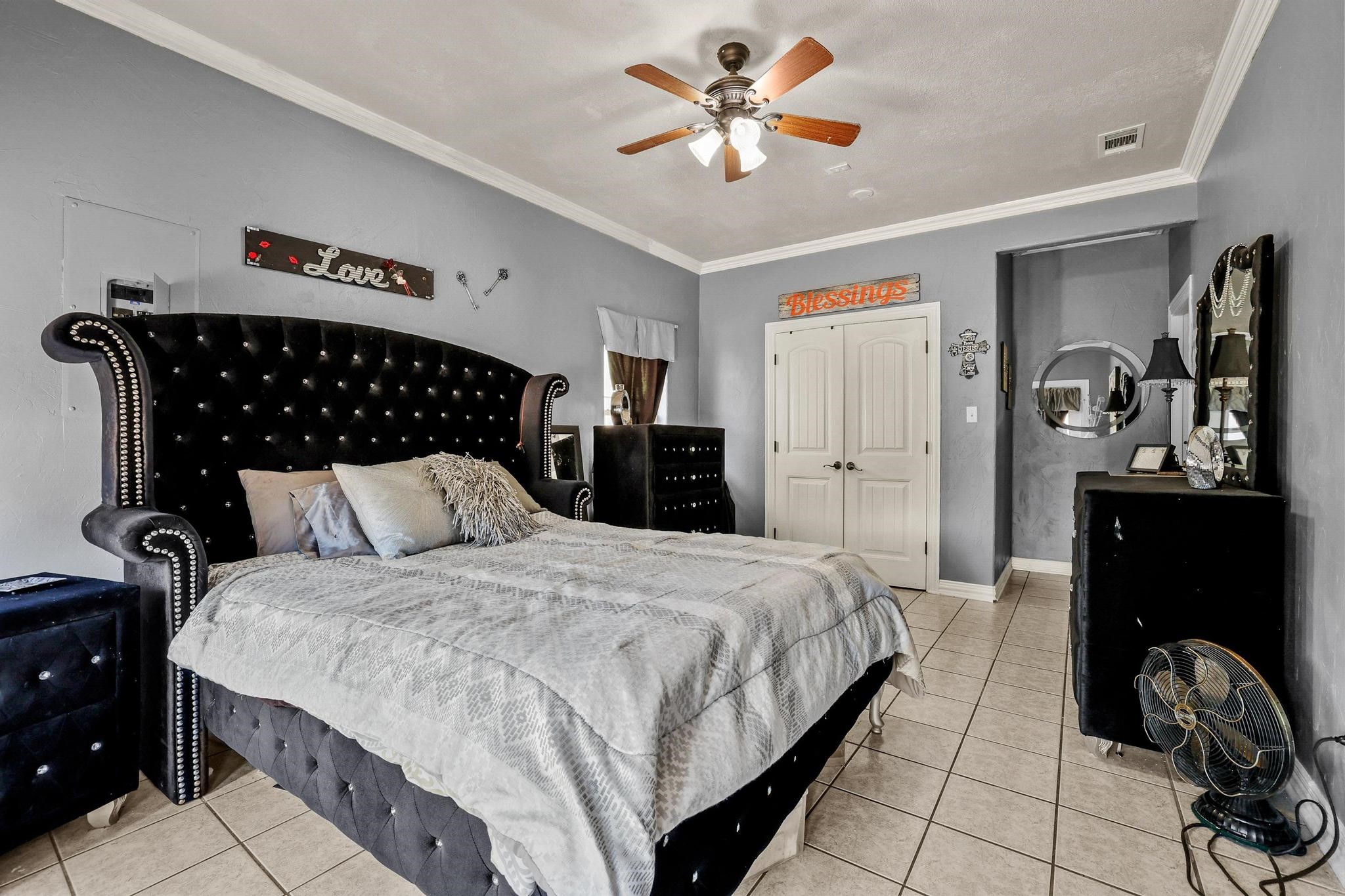 303 E Brockett Street Sherman TX 75090