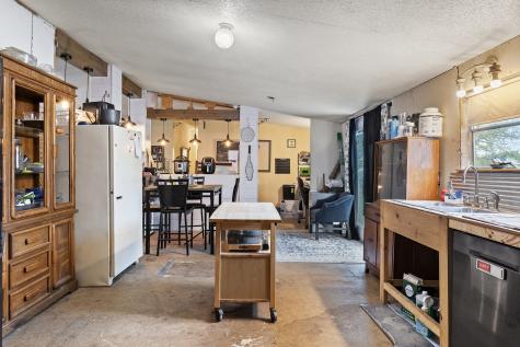 1128 County Road 429 Cleburne TX 76031