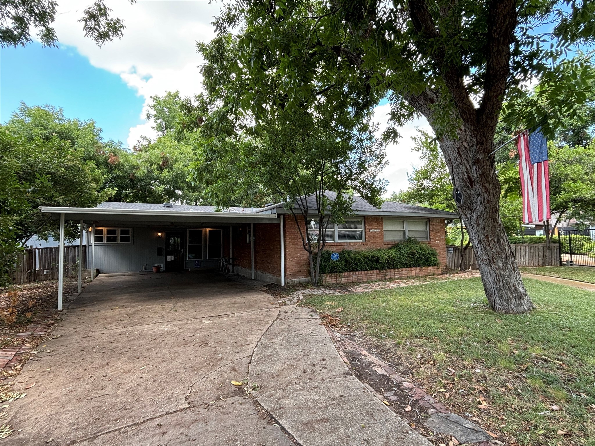 10144 Rockmoor Court Dallas TX 75229