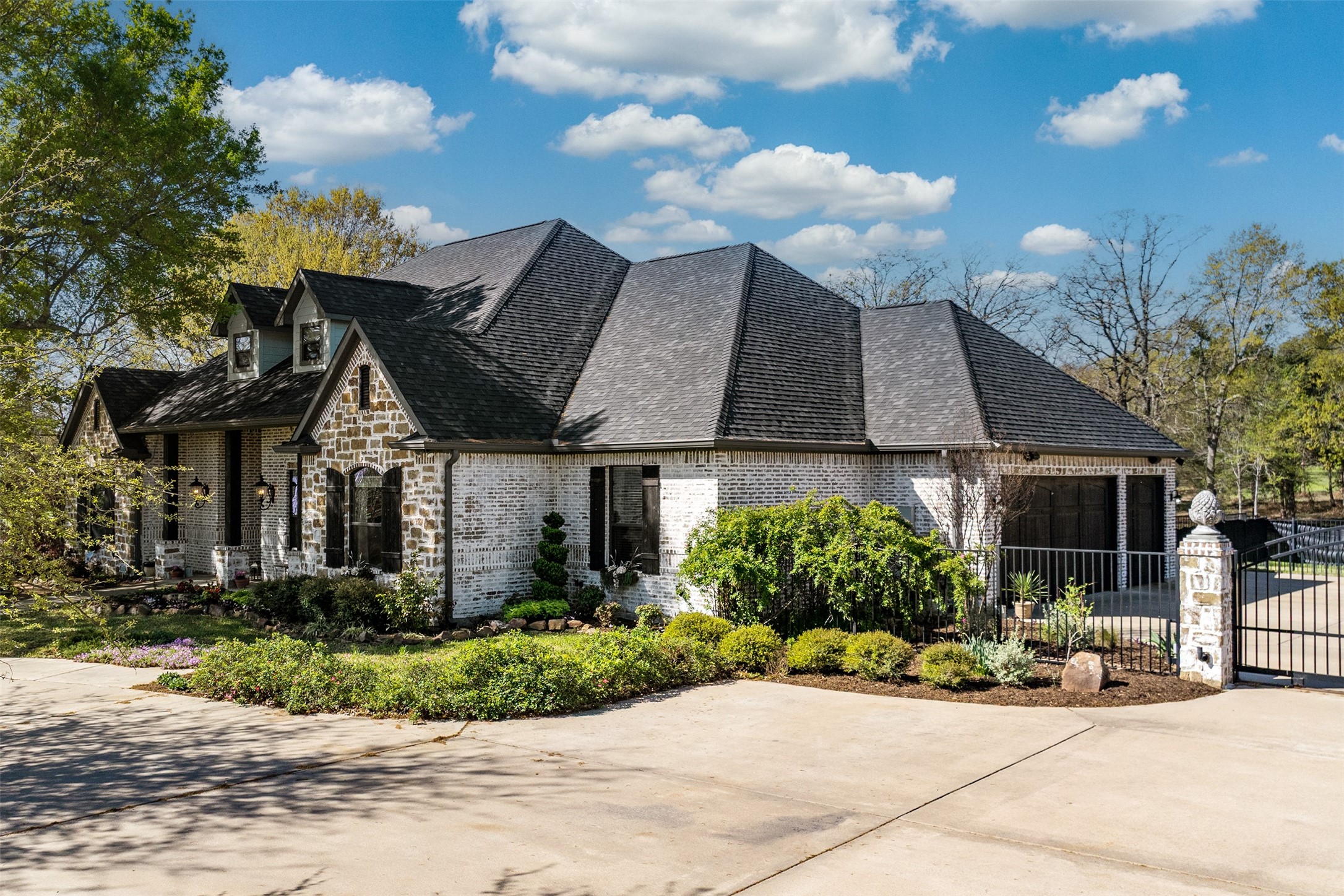 107 Nautical Point Mabank TX 75143