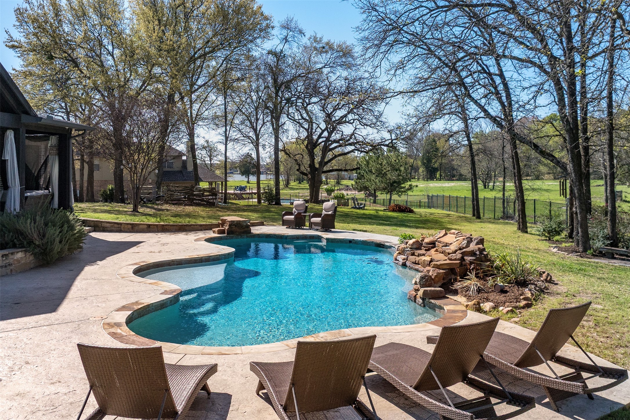 107 Nautical Point Mabank TX 75143