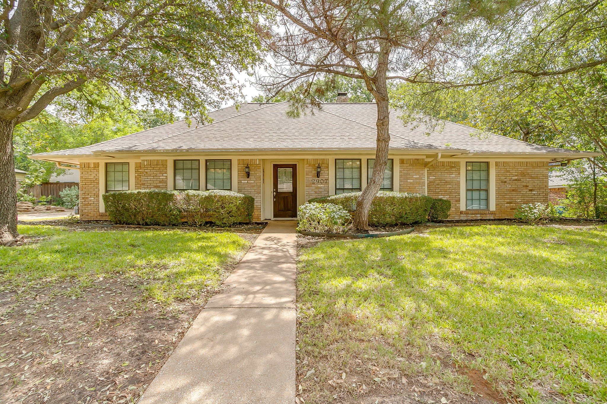 2907 Creekwood Drive Grapevine TX 76051