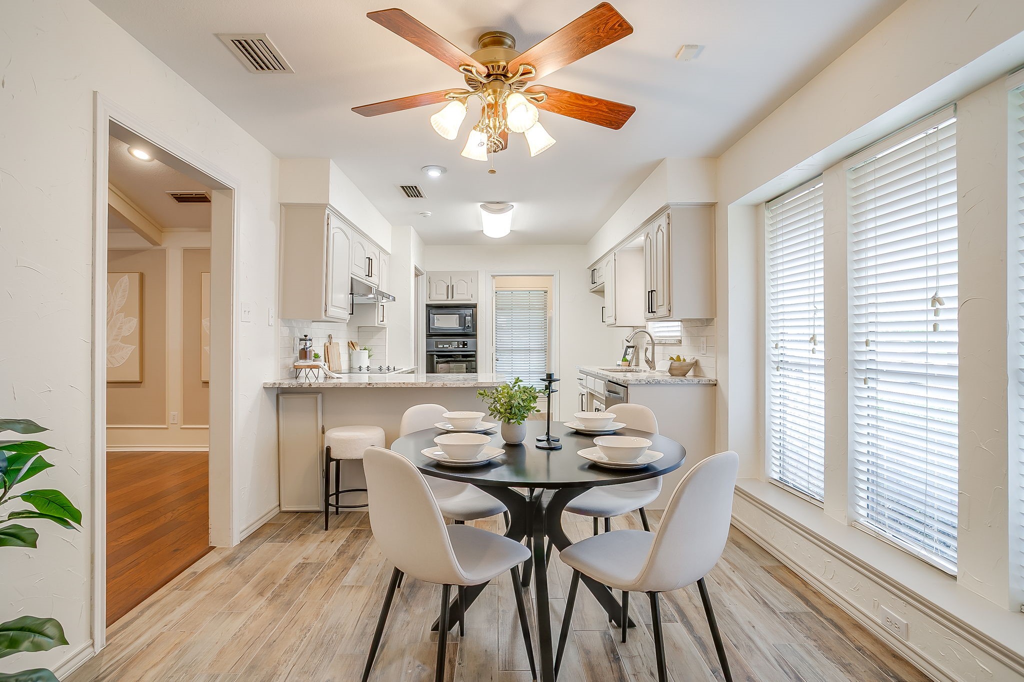 2907 Creekwood Drive Grapevine TX 76051