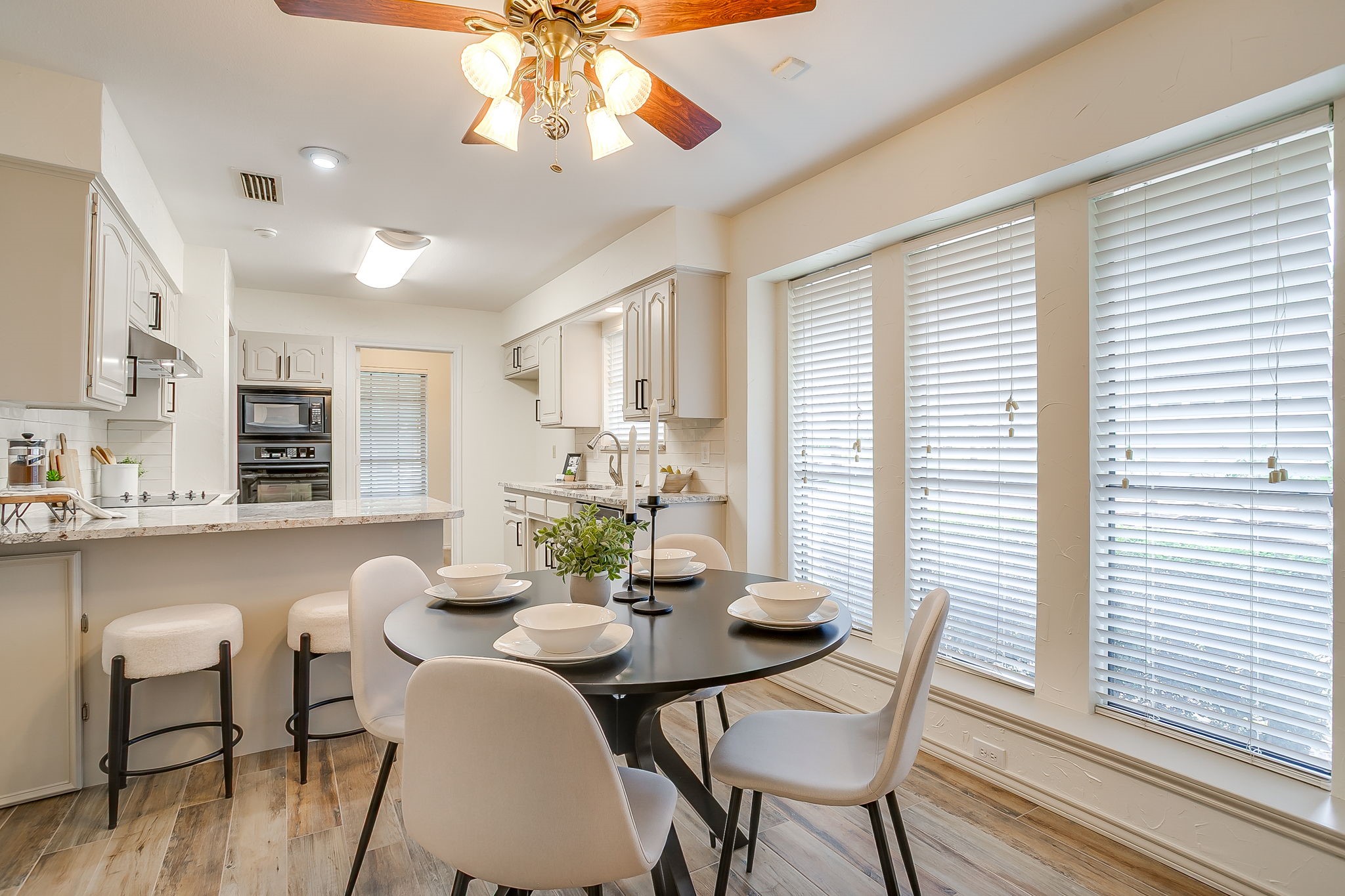 2907 Creekwood Drive Grapevine TX 76051
