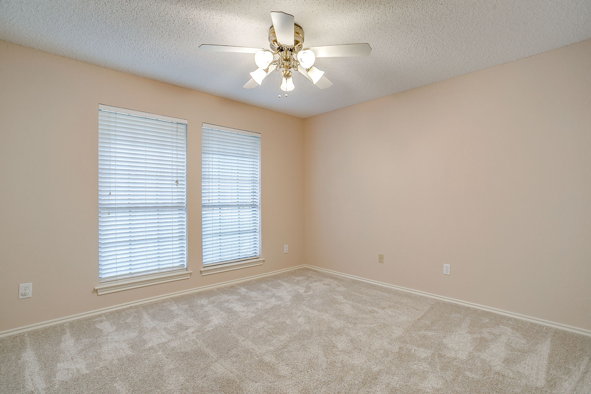 2907 Creekwood Drive Grapevine TX 76051