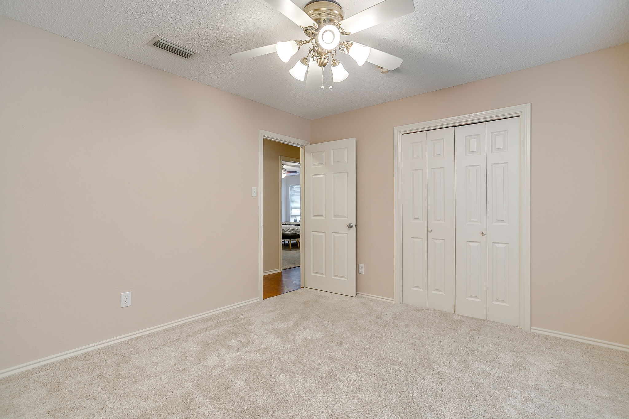 2907 Creekwood Drive Grapevine TX 76051
