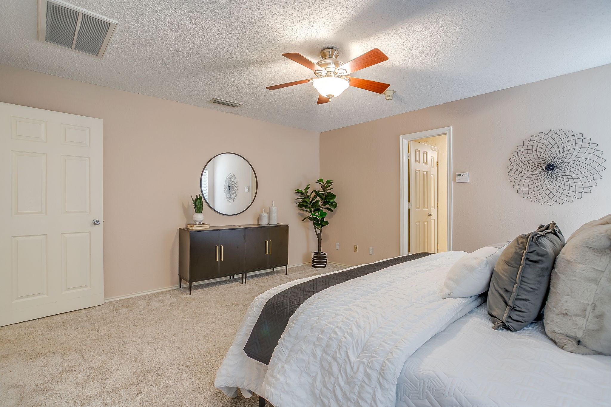 2907 Creekwood Drive Grapevine TX 76051