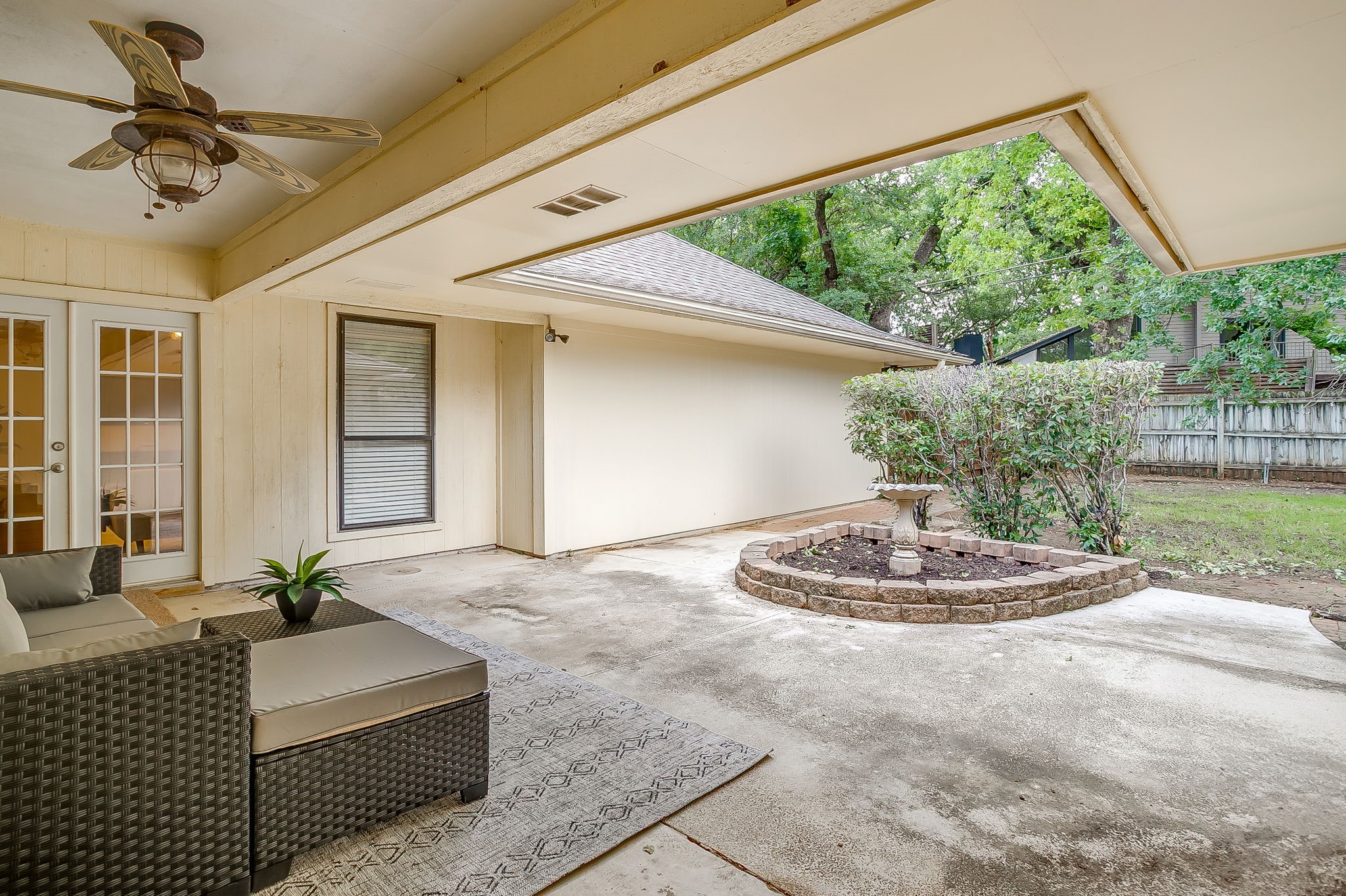 2907 Creekwood Drive Grapevine TX 76051