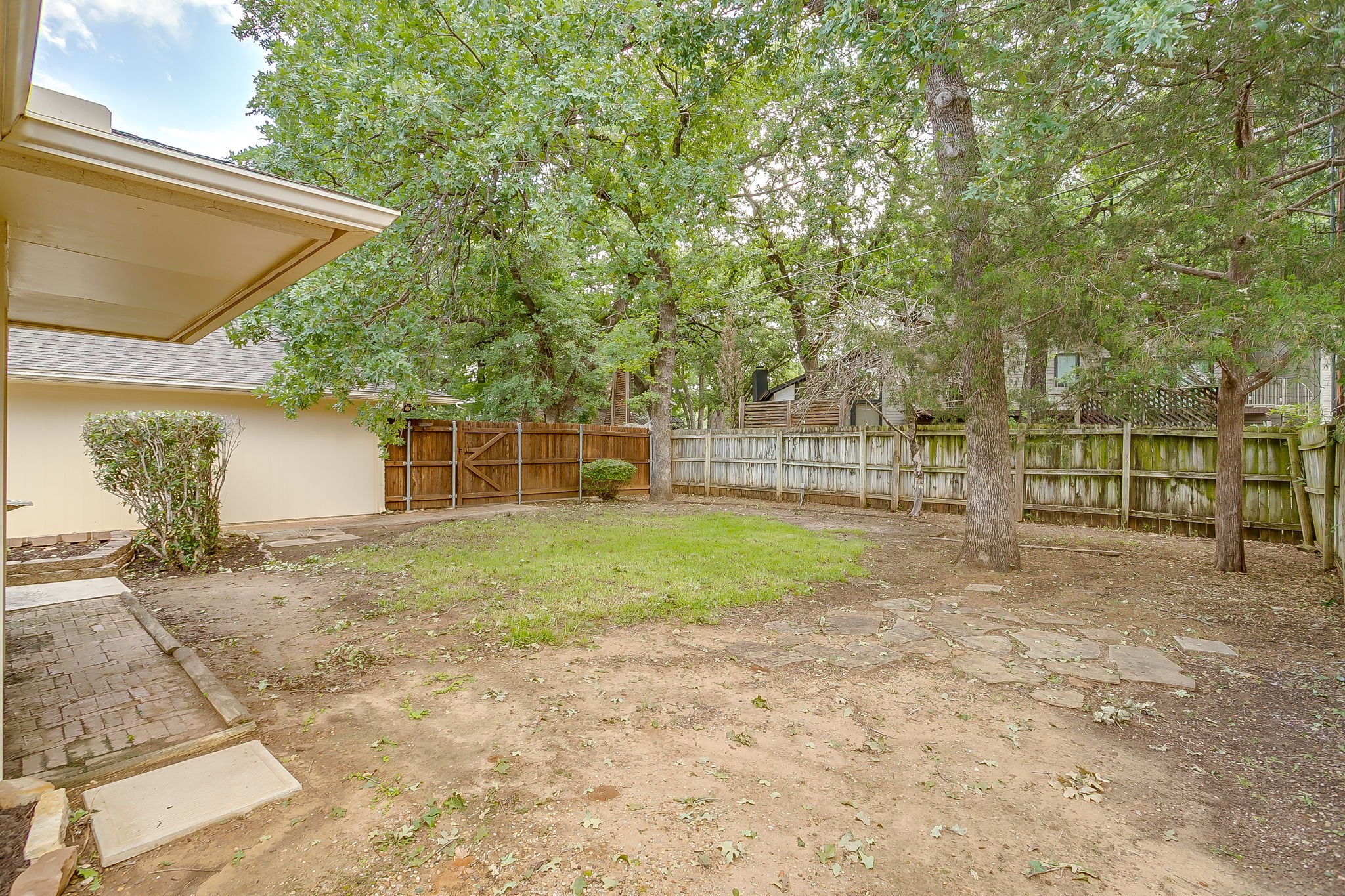 2907 Creekwood Drive Grapevine TX 76051