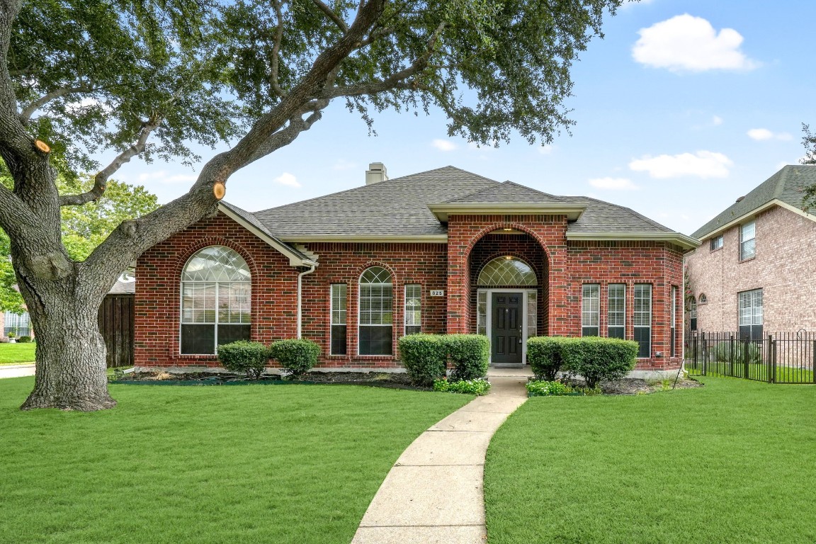 825 Lanshire Court Mesquite TX 75149