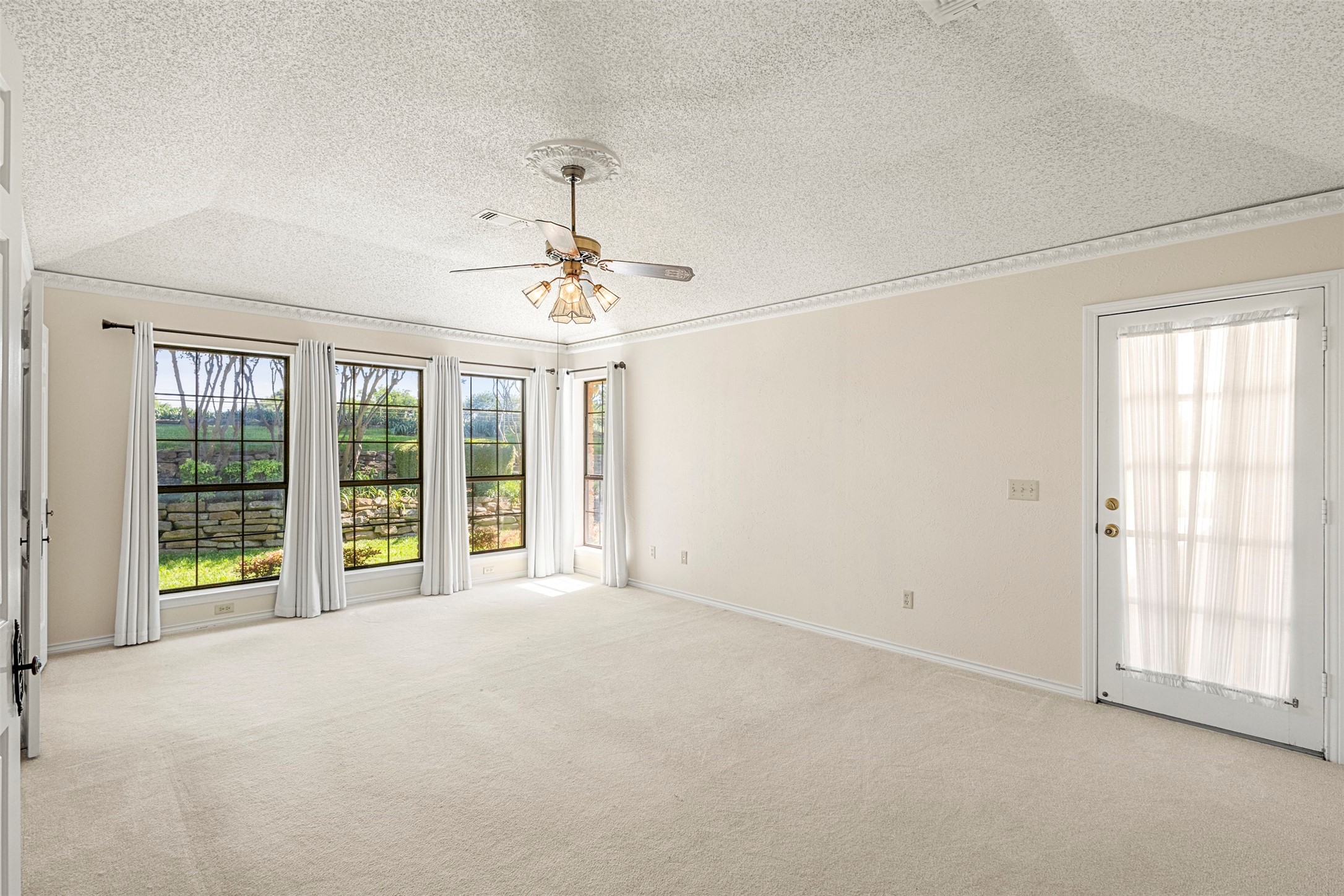 110 Cedar Drive Oak Leaf TX 75154