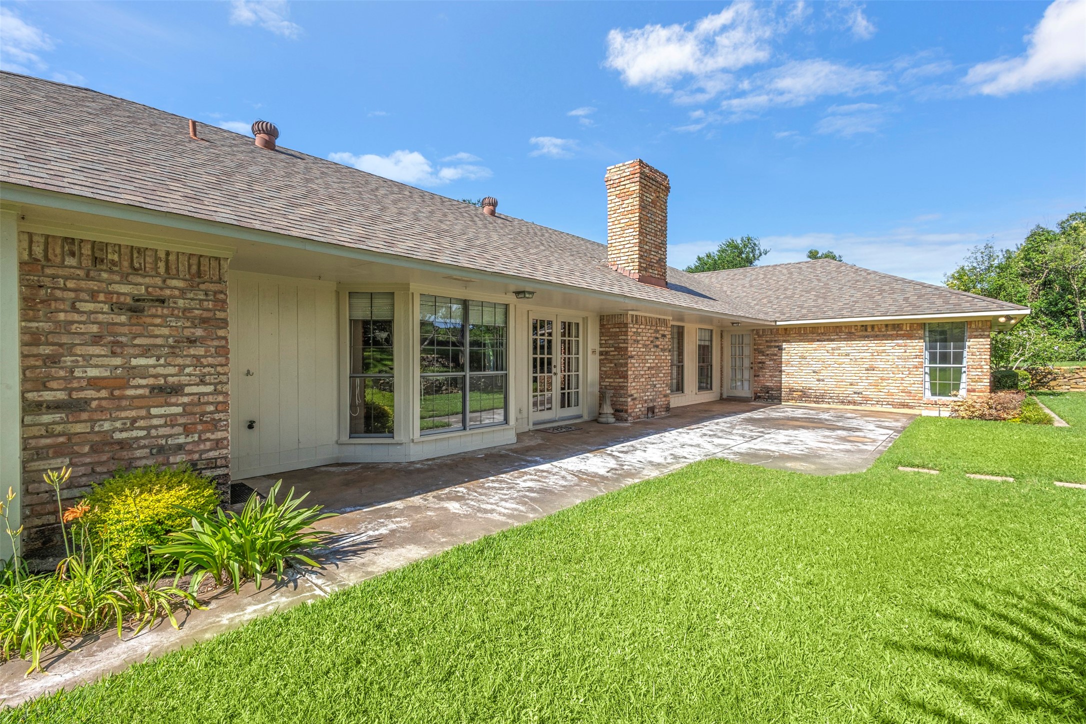 110 Cedar Drive Oak Leaf TX 75154