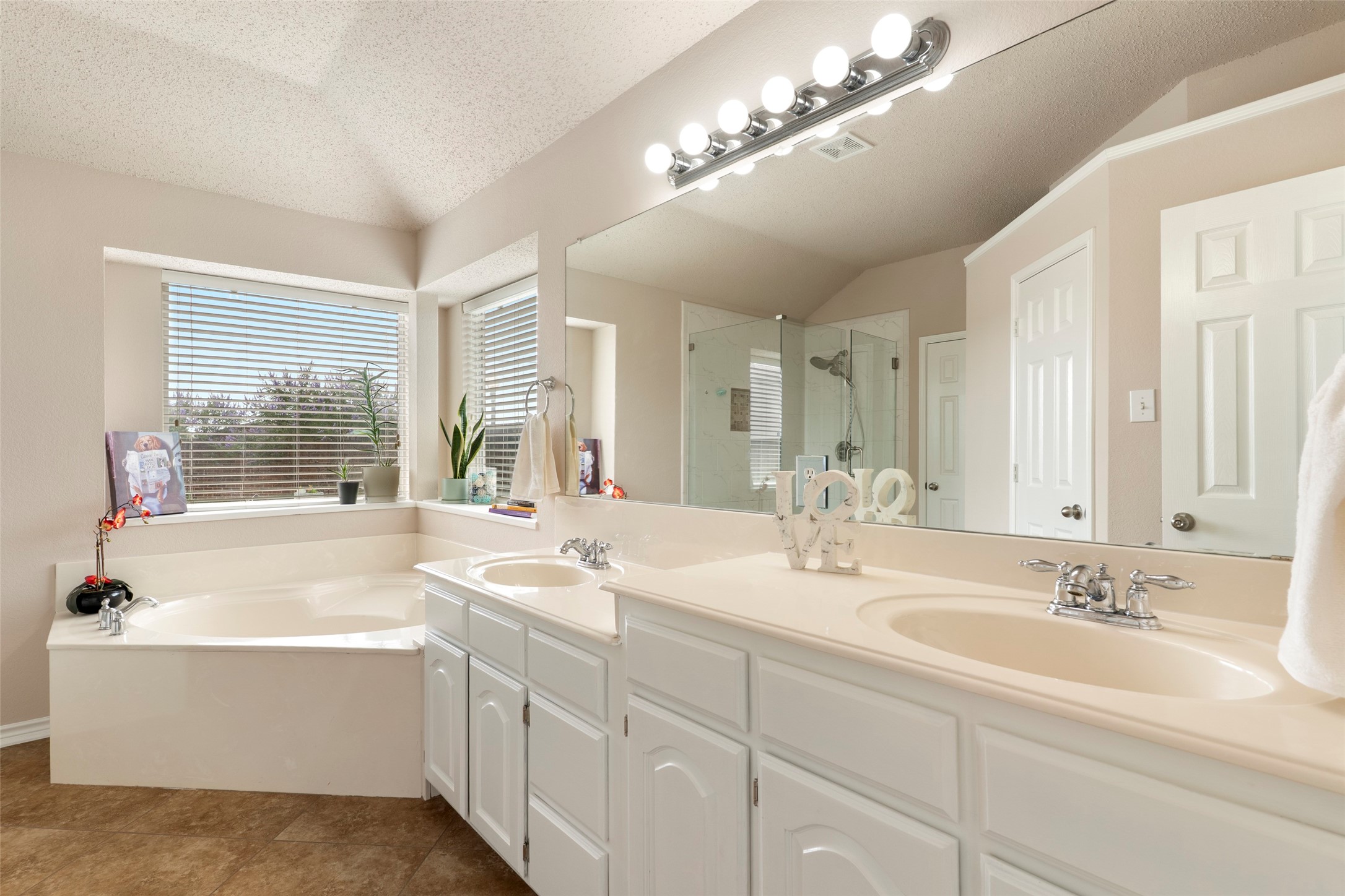 5006 Astor Trail Sachse TX 75048