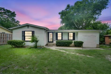 207 N Lyndalyn Avenue Desoto TX 75115