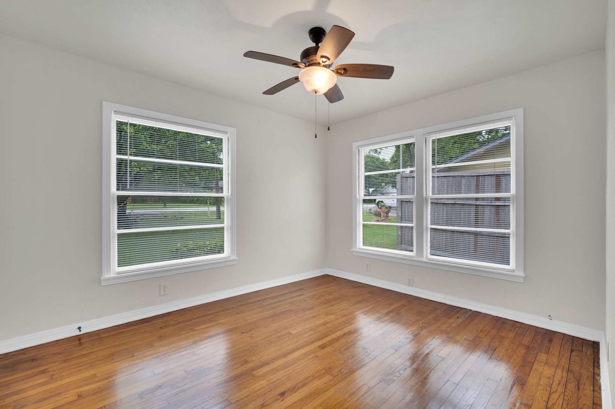 207 N Lyndalyn Avenue Desoto TX 75115